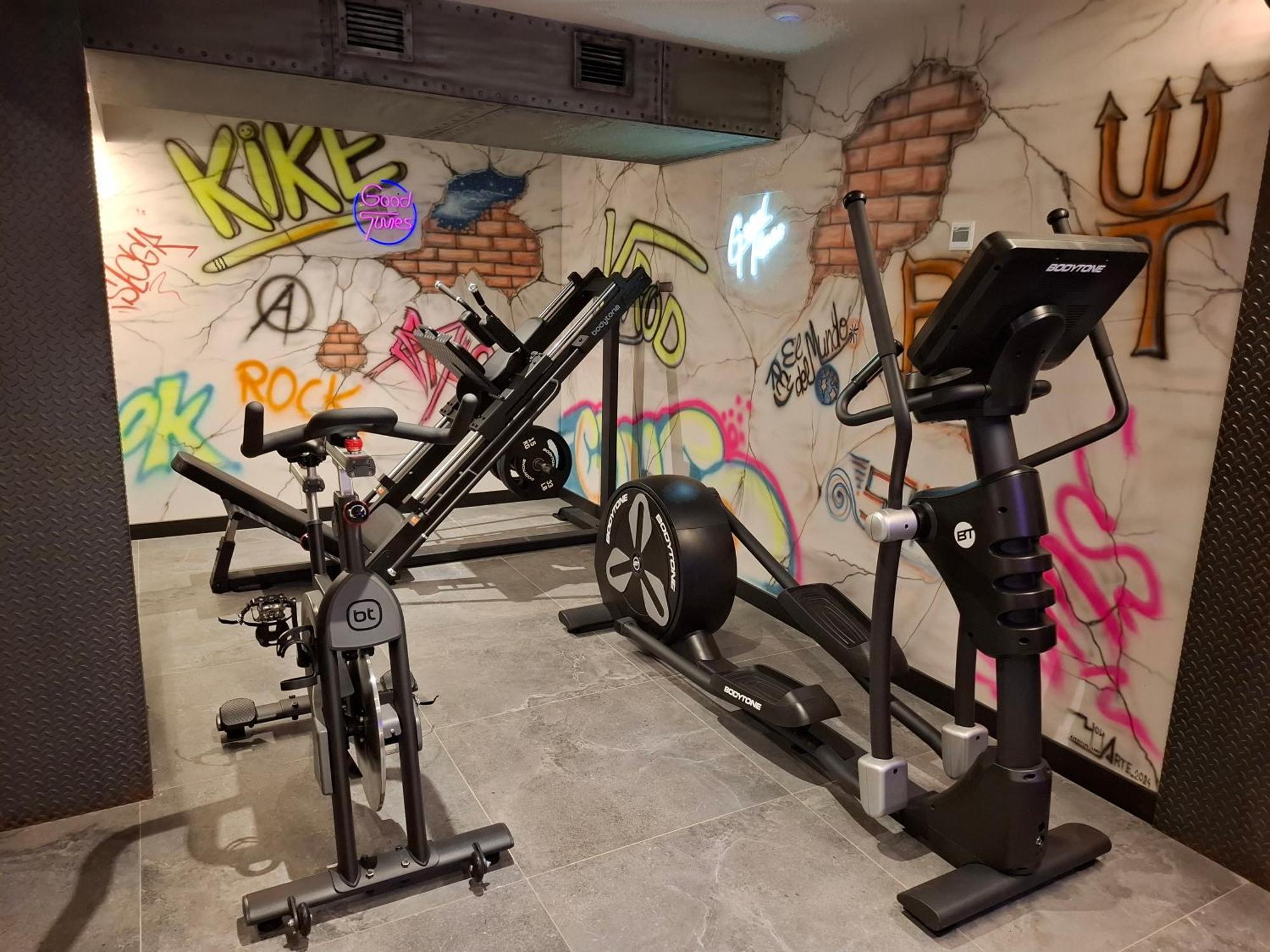 Apartamentos Turisticos Identia Sport León Extérieur photo